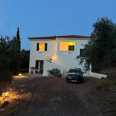 Kyparissia De Wandelboom Villa Vrises  ภายนอก รูปภาพ