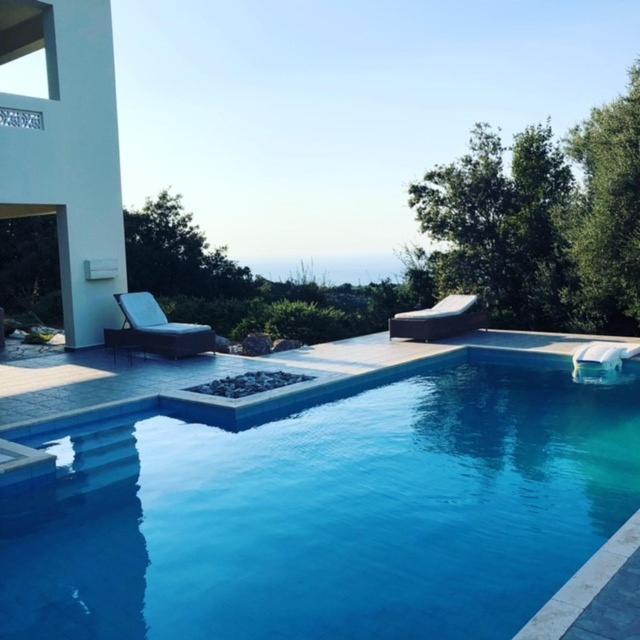 Kyparissia De Wandelboom Villa Vrises  ภายนอก รูปภาพ