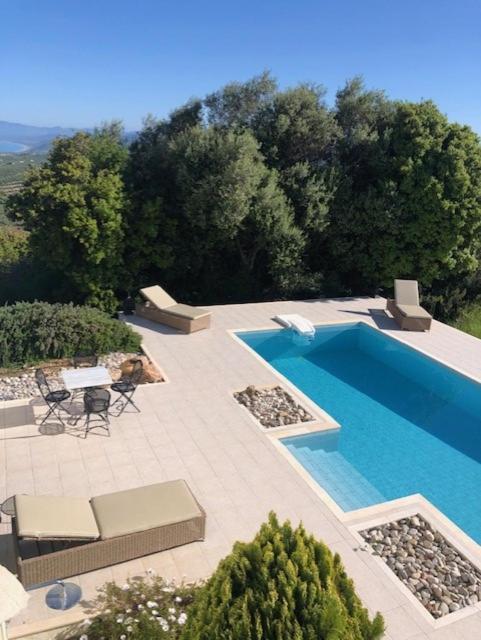 Kyparissia De Wandelboom Villa Vrises  ภายนอก รูปภาพ